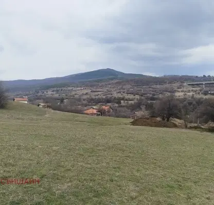 Photo 3 — Plot in Oblast Pernik, Golemo Buchino