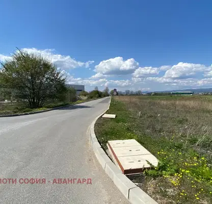 Снимка 2 — Парцел в София, Враждебна