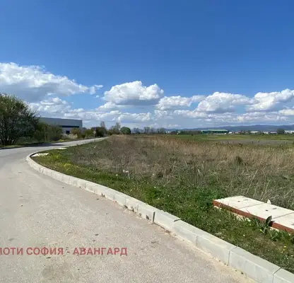 Снимка 4 — Парцел в София, Враждебна