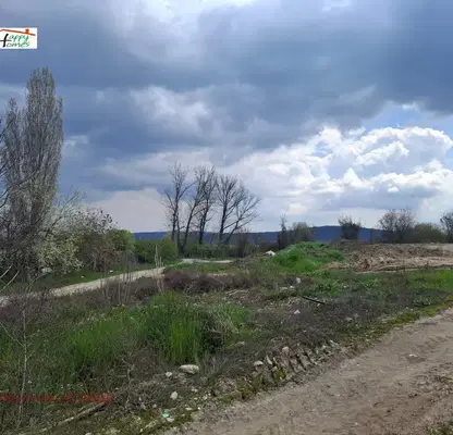 Снимка 3 — Парцел във Варна, Западна промишлена зона