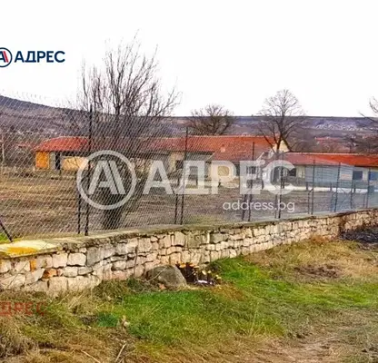 Снимка 4 — Промишлена сграда във Варна, с. Венчан