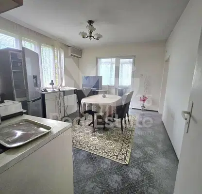 Photo 2 — Floor of House in Plovdiv, Kyuchuk Parij