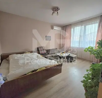 Photo 5 — Floor of House in Plovdiv, Kyuchuk Parij