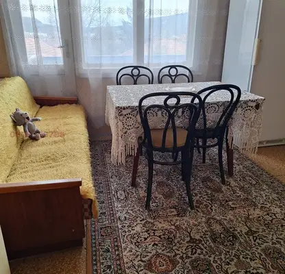 Снимка 3 — Самостоятелен етаж от къща с три тераси в Провадия
