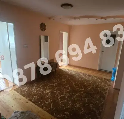 Photo 5 — Floor of House in Раз, Варош
