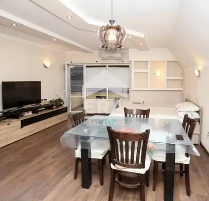 Photo 4 — Floor of House in Sofiya, Nadejda 1