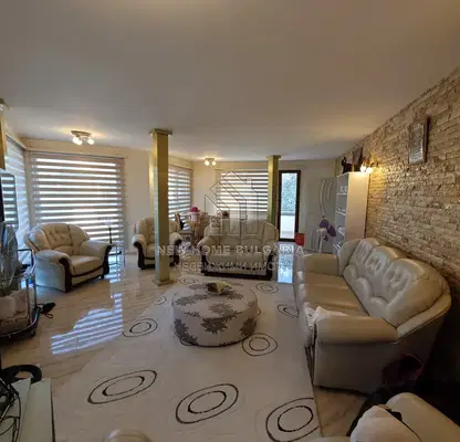Снимка 3 — Етаж от къща в София, Надежда 4