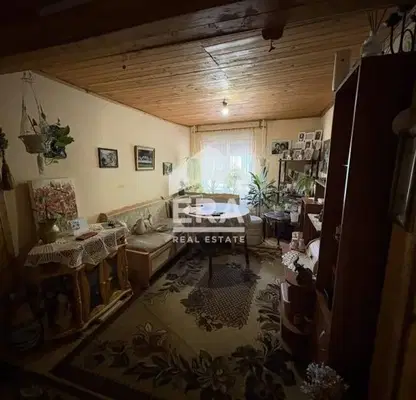 Снимка 5 — Етаж от къща във Велико Търново, Център