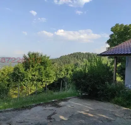 Снимка 3 — Къща с 2 стаи в гр. Берковица с вътрешно стълбище