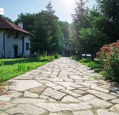 Снимка 2 — Самостоятелна къща с 3 спални в гр. Бяла, Варна с басейн