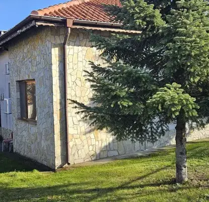 Снимка 3 — Самостоятелна къща с 3 спални в гр. Бяла, Варна с басейн