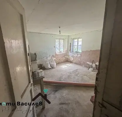 Photo 5 — House in област София, Godech