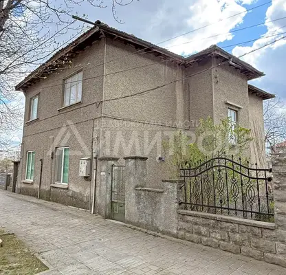 Снимка 3 — Къща в Шумен, Нови пазар