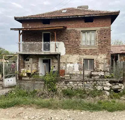 Снимка 2 — Къща в Благоевград, Петрич