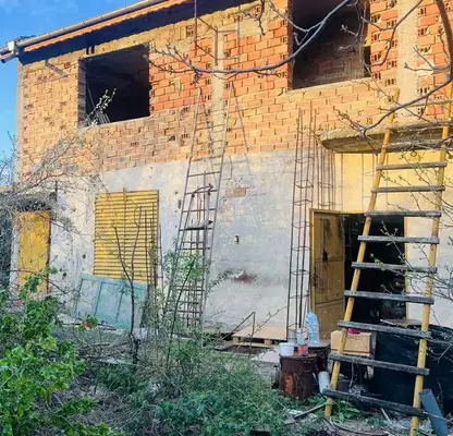Снимка 4 — Къща с 3 стаи в с. Братя Кунчеви, област Стара Загора, с гараж