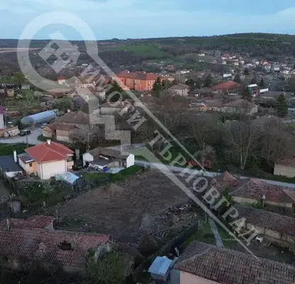 Photo 2 — House in Oblast Veliko Tyrnovo, Carevec