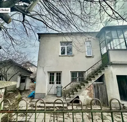 Снимка 3 — Къща в Бургас, с. Черни връх