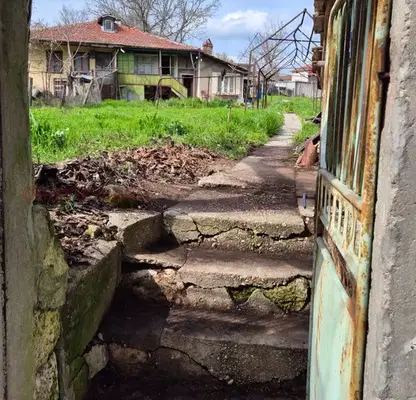 Снимка 3 — Къща в Русе, с. Червена вода