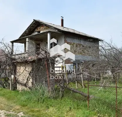 Снимка 2 — Къща в Пловдив, с. Главатар