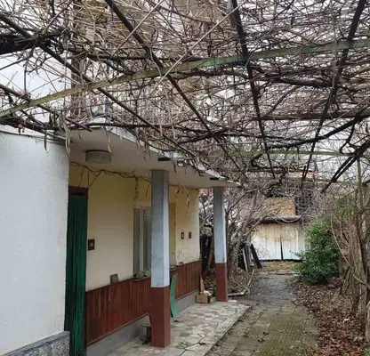 Снимка 3 — Къща в Ловеч, с. Гложене