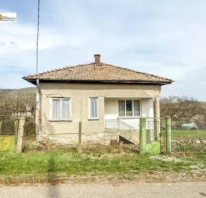 Снимка 4 — Къща в Перник, с. Гърло
