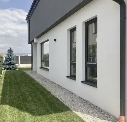 Photo 3 — House in Lozen