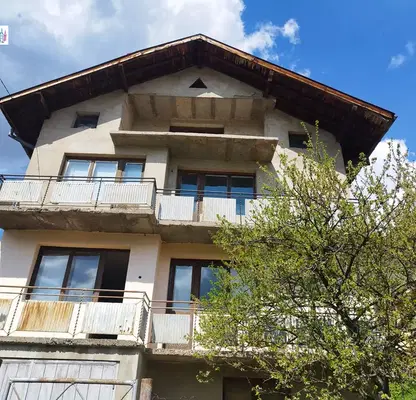 Photo 2 — House in Oblast Pernik, Lyulin