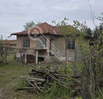 Снимка 3 — Къща във Велико Търново, с. Поликраище