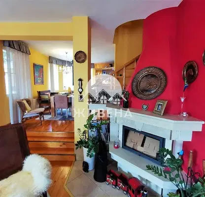 Photo 3 — House in Dobrich, Rogachevo