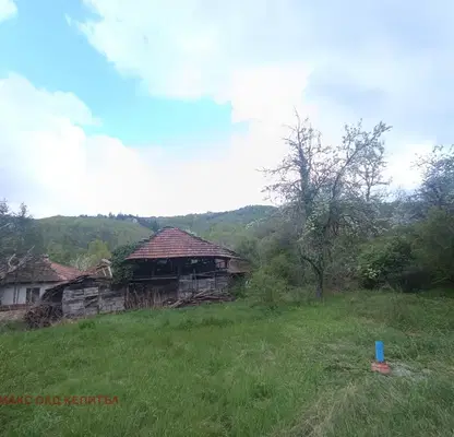 Снимка 3 — Къща във Велико Търново, с. Войнежа