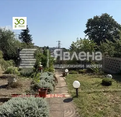 Снимка 3 — Двуетажна къща с 3 спални и морска панорама в Долна Трака, Варна