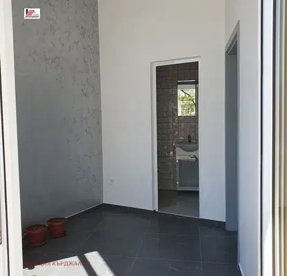 Photo 3 — Office in Kyrdjali, Centyr