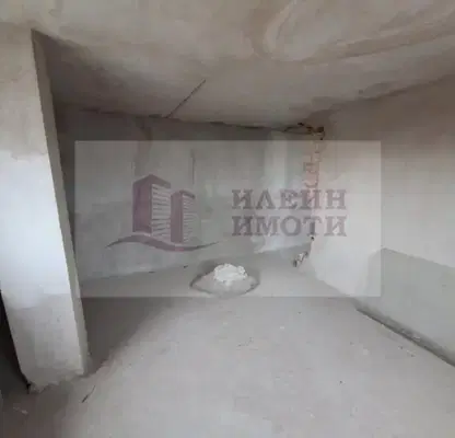Photo 2 — Office in Ruse, Centyr