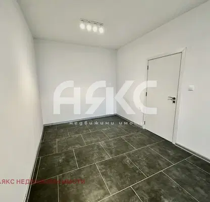 Photo 3 — Office in Sofiya, Centyr