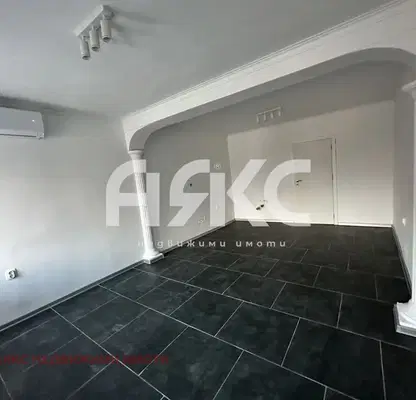 Photo 3 — Office in Sofiya, Centyr