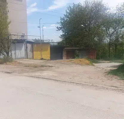Снимка 2 — Гараж/Паркомясто във Велико Търново, Горна Оряховица