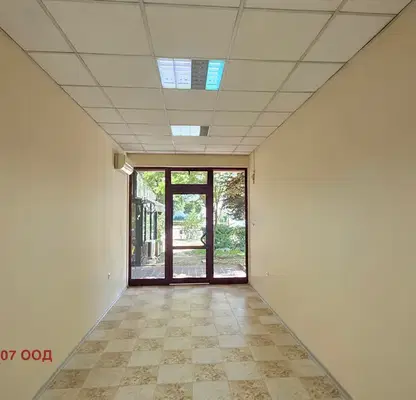Снимка 4 — Магазин в Ловеч, Център