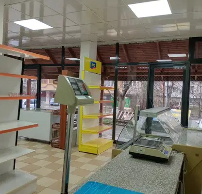 Снимка 4 — Магазин в Пловдив, Първомай