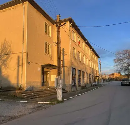 Снимка 4 — Магазин в Търговище, с. Горица