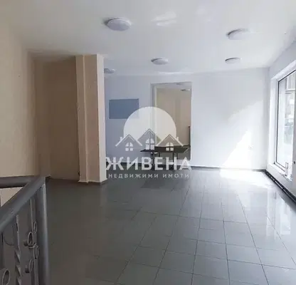 Снимка 2 — Магазин във Варна, Операта