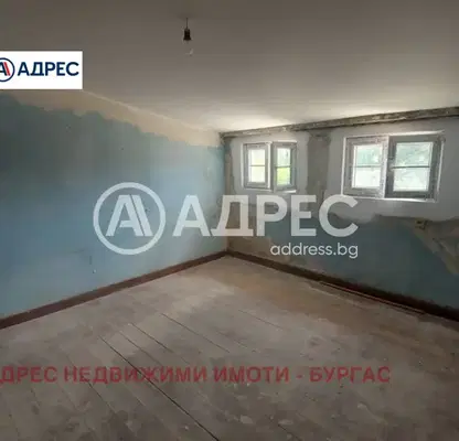 Снимка 2 — 4-стаен апартамент с панорамна гледка в Центъра на Бургас