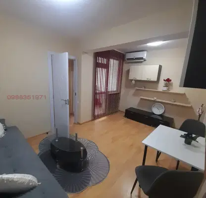 Снимка 4 — Двустаен апартамент с тераса в центъра на Бургас