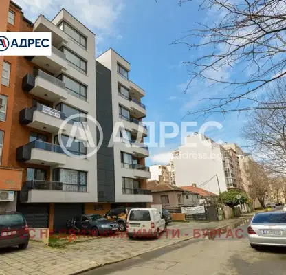 Снимка 3 — Тристаен апартамент в Бургас, Лазур