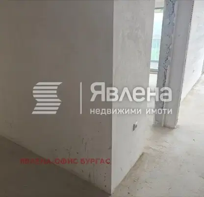 Снимка 5 — Тристаен апартамент с панорамна тераса в Сарафово, Бургас