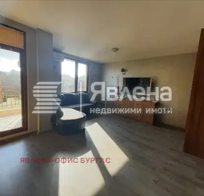 Снимка 2 — Многостаен апартамент в Бургас, Царево