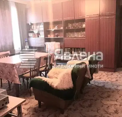 Снимка 2 — Просторен 3-стаен апартамент в центъра на Чепеларе с тераса