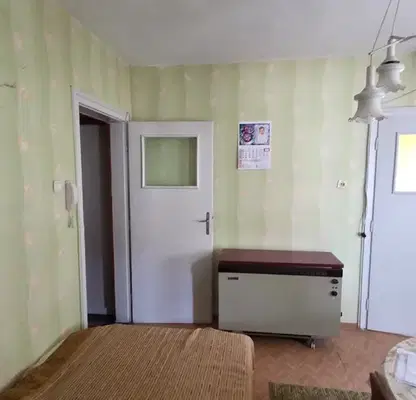 Снимка 4 — Многостаен апартамент в Добрич, Център