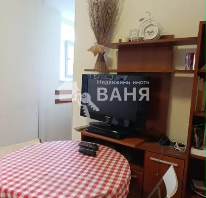 Снимка 5 — Тристаен апартамент в Пловдив, Карлово