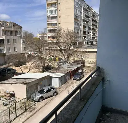 Снимка 3 — Просторен 4-стаен апартамент в Каварна с две тераси