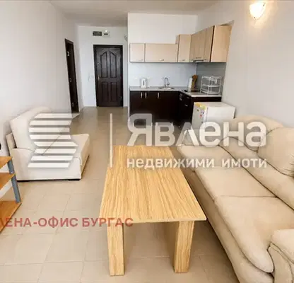 Снимка 5 — Двустаен апартамент с гледка море в Слънчев бряг